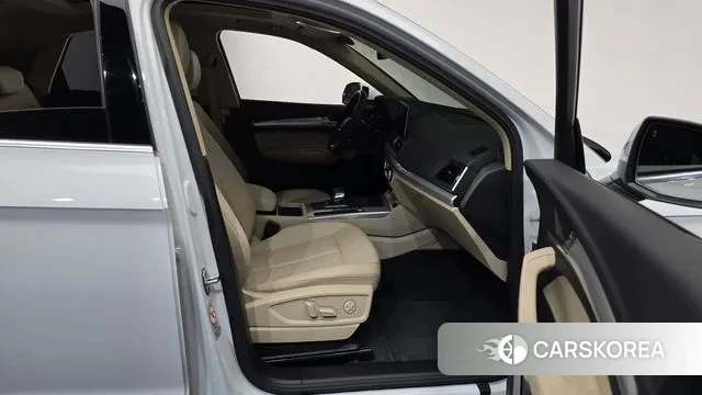 Audi Q5 (FY) 2023 Белый из Кореи, фото 2