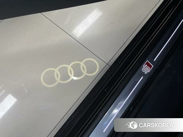 Audi A6L 2026 Черный из Китая, фото 2
