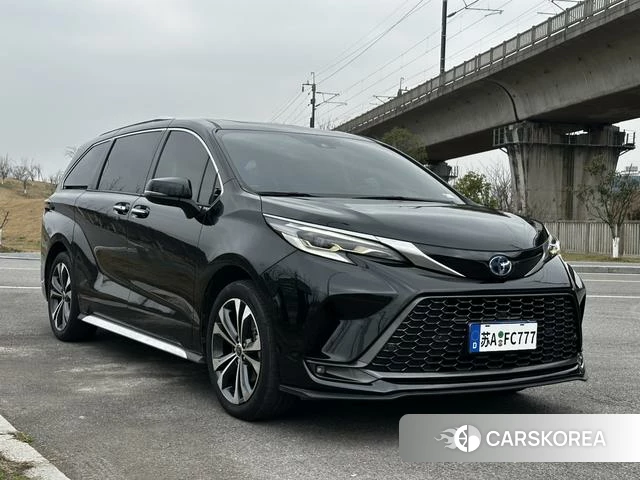Toyota Grevia 2023 Черный из Китая, фото 2
