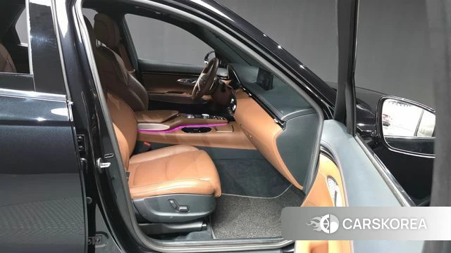 Genesis GV70 2021 Черный из Кореи, фото 2