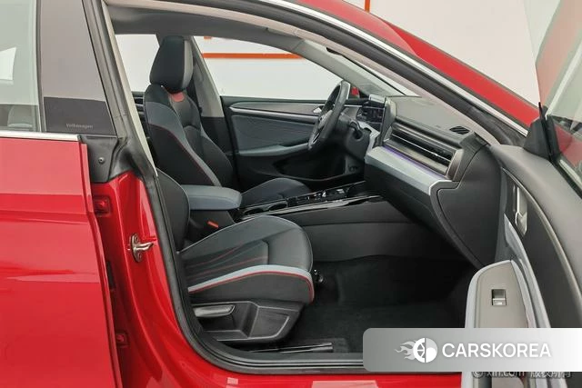 Volkswagen Lingdu 2024 Красный из Китая, фото 2
