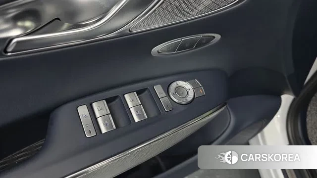 Genesis GV70 2021 Белый из Кореи, фото 2