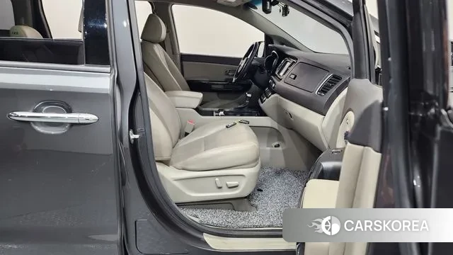 Kia All New Carnival 2018 Черный из Кореи, фото 2