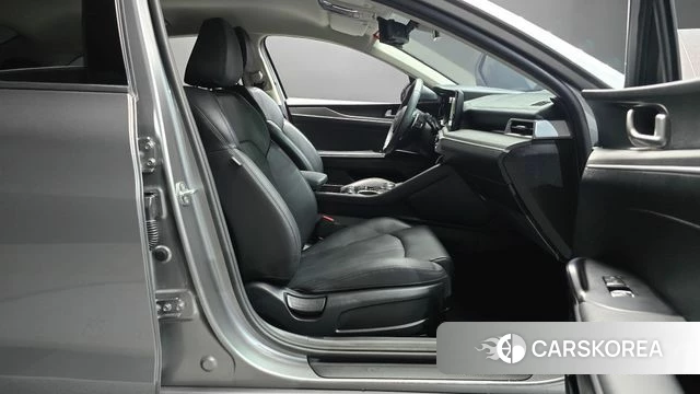 Kia K5 3rd generation 2022 Серебристо-серый из Кореи, фото 2
