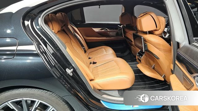 BMW 7 Series (G11) 2019 Черный из Кореи, фото 2