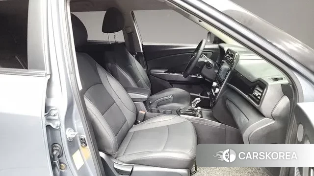 Ssangyong Berry New Tivoli 2020 Светло-серебряный цвет из Кореи, фото 2