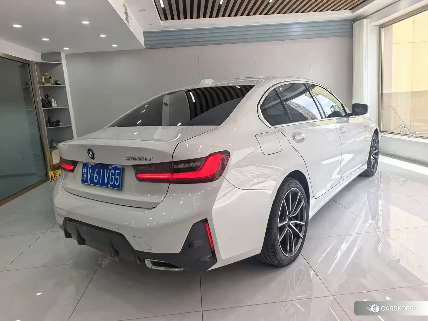BMW 3 series 2023 Белый из Китая, фото 2