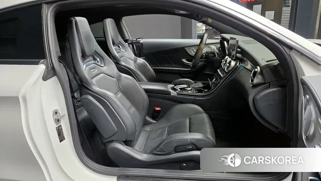 Mercedes-Benz C-Class W205 2018 Белый из Кореи, фото 2