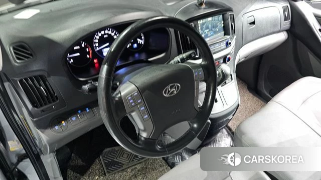 Hyundai The New Grand Starex 2018 Серебристо-серый из Кореи, фото 2