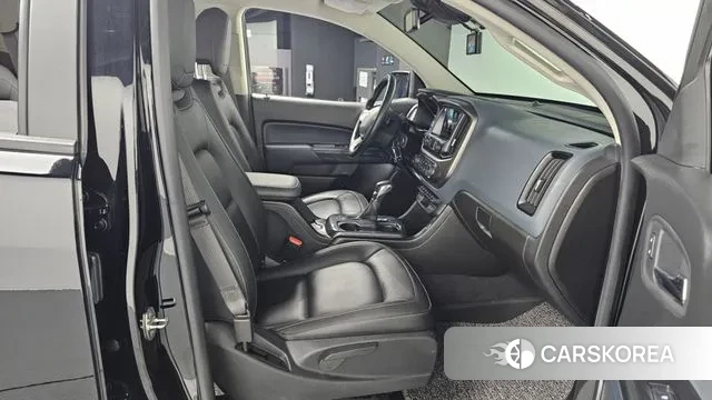 Chevrolet (GM Daewoo) Real New Colorado 2022 Черный из Кореи, фото 2