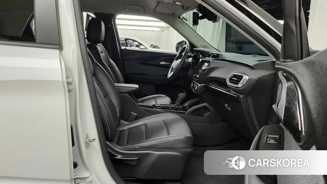 Chevrolet (GM Daewoo) Trailblazer 2021 Белый из Кореи, фото 2