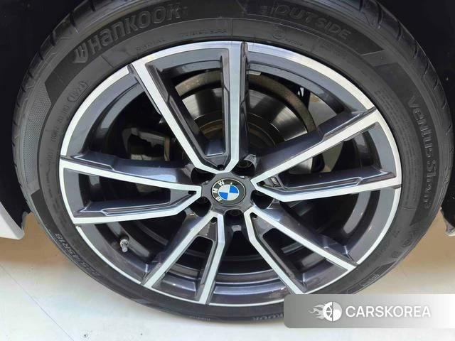 BMW 3 series 2022 Белый из Китая, фото 2