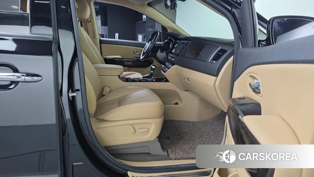 Kia The New Carnival 2019 Черный из Кореи, фото 2