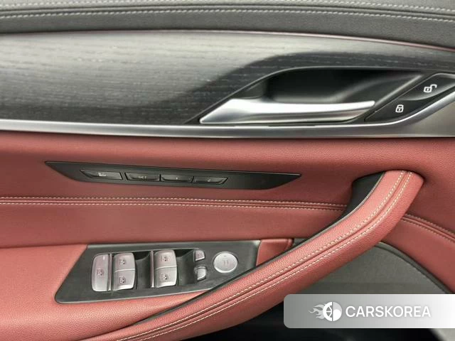 BMW 5 series 2023 Черный из Китая, фото 2