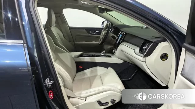 Volvo S60 3rd generation 2021 Синий из Кореи, фото 2