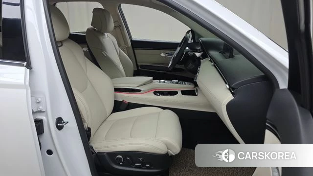 Genesis GV70 2022 Белый из Кореи, фото 2