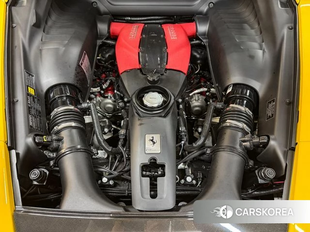 Ferrari F8 Tributo 2021 Желтый из Кореи, фото 2