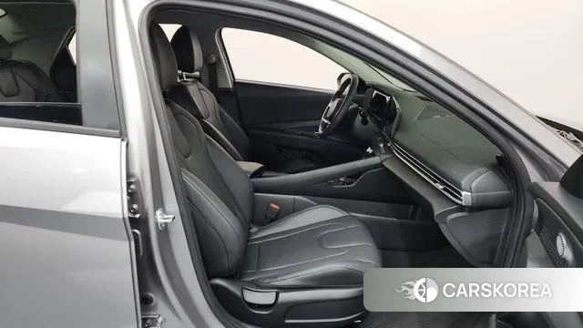 Hyundai The New Avante (CN7) 2025 Серебряный из Кореи, фото 2