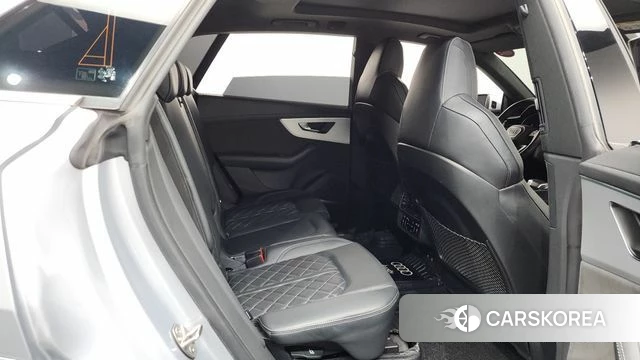 Audi Q8 (4M) 2021 Серебряный из Кореи, фото 2