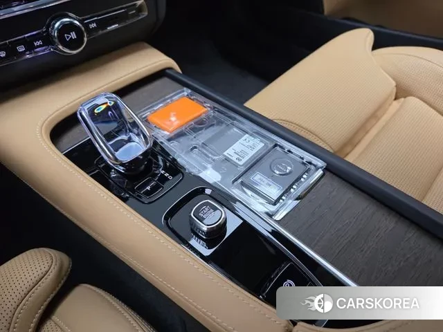 Volvo S90 2025 Белый из Кореи, фото 2