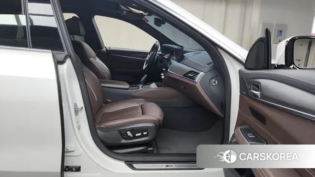 BMW 6 Series GT (G32) 2022 Белый из Кореи, фото 2