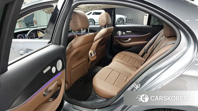 Mercedes-Benz E-Class W213 2019 Серый из Кореи, фото 2