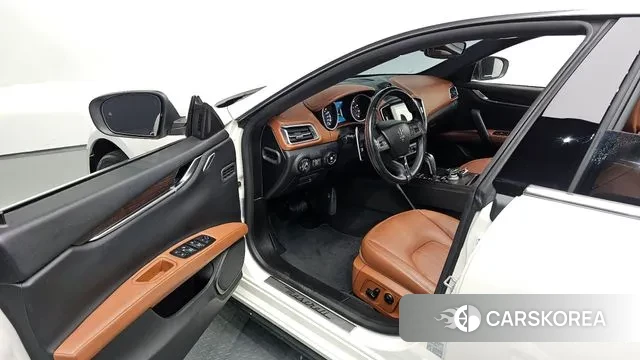 Maserati Ghibli 2019 Белый из Кореи, фото 2