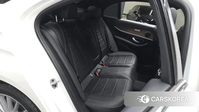 Mercedes-Benz E-Class W213 2022 Белый из Кореи, фото 2