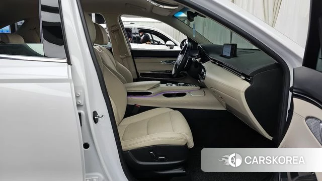 Genesis GV70 2021 Белый из Кореи, фото 2
