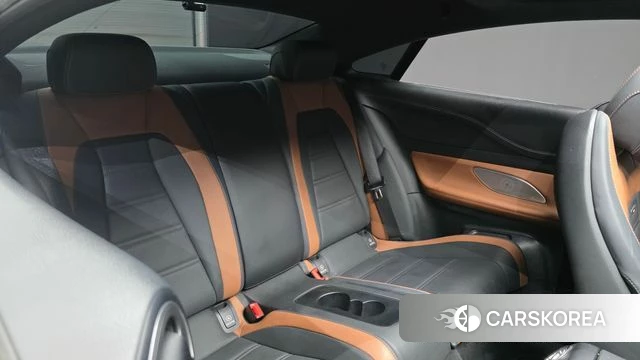 Mercedes-Benz E-Class W213 2022 Белый из Кореи, фото 2