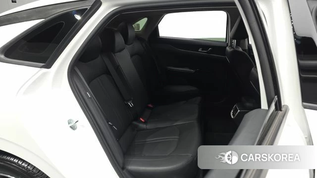 Kia K5 3rd generation 2023 Белый из Кореи, фото 2