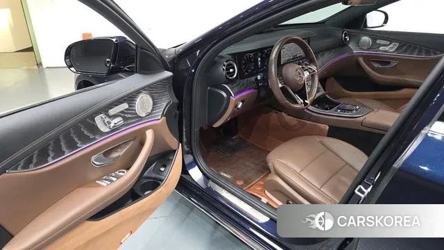 Mercedes-Benz E-Class W213 2023 Синий из Кореи, фото 2