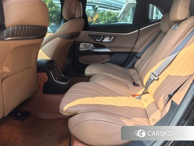 Mercedes-Benz E-class 2024 Черный из Китая, фото 2