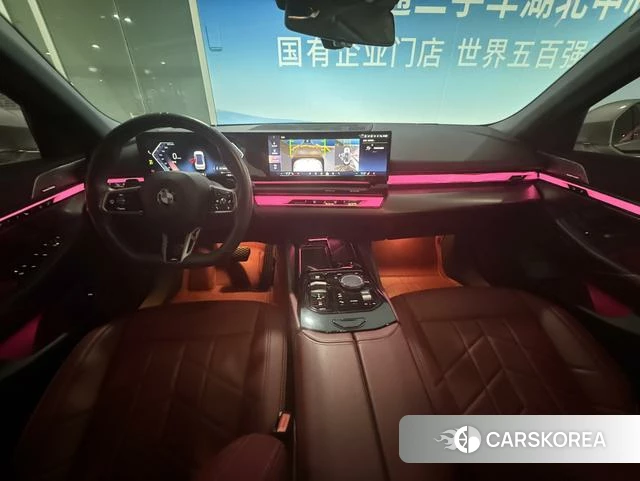 BMW 5 series 2024 Белый из Китая, фото 2