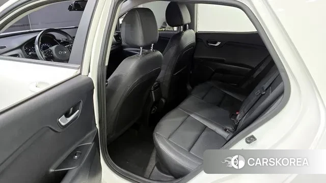 Kia Stonic 2019 Белый из Кореи, фото 2