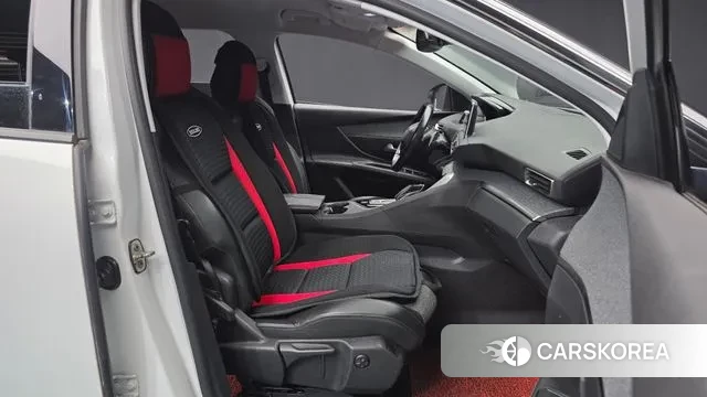 Peugeot 5008 second generation 2018 Белый из Кореи, фото 2