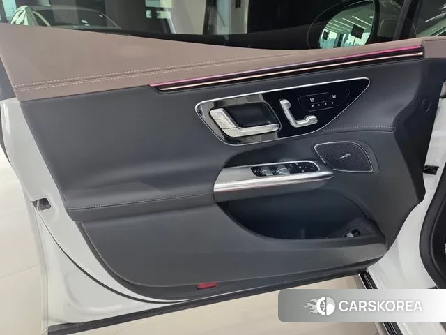 Mercedes-Benz EQE V295 2024 Белый из Кореи, фото 2