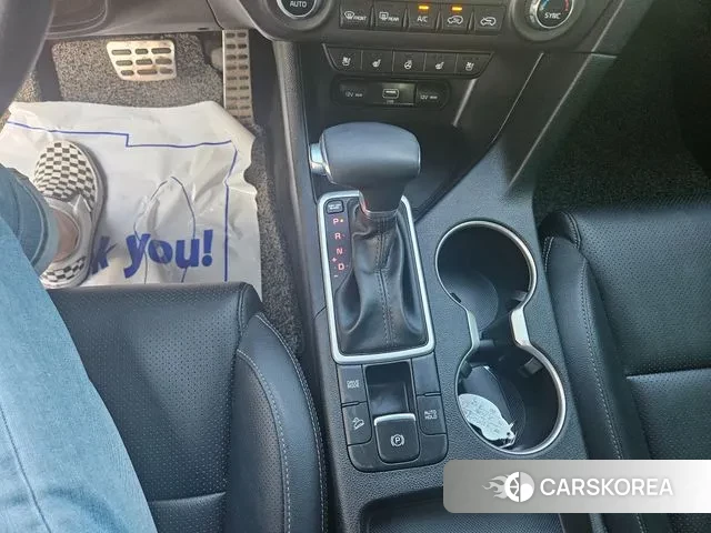 Kia Sportage The Bold 2021 Белый из Кореи, фото 2