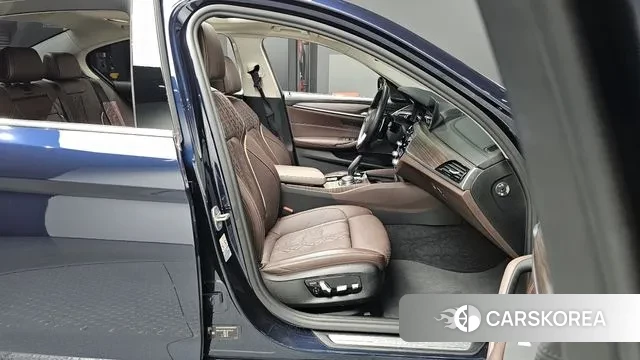 BMW 5 Series (G30) 2020 Синий из Кореи, фото 2