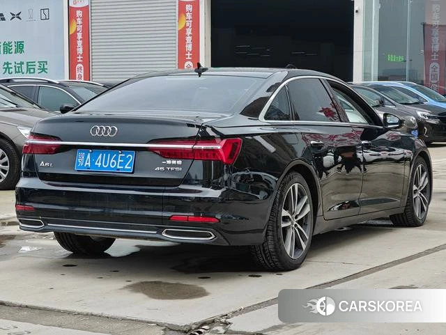 Audi A6L 2021 Черный из Китая, фото 2