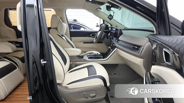 Kia Carnival 4th generation 2021 Черный из Кореи, фото 2