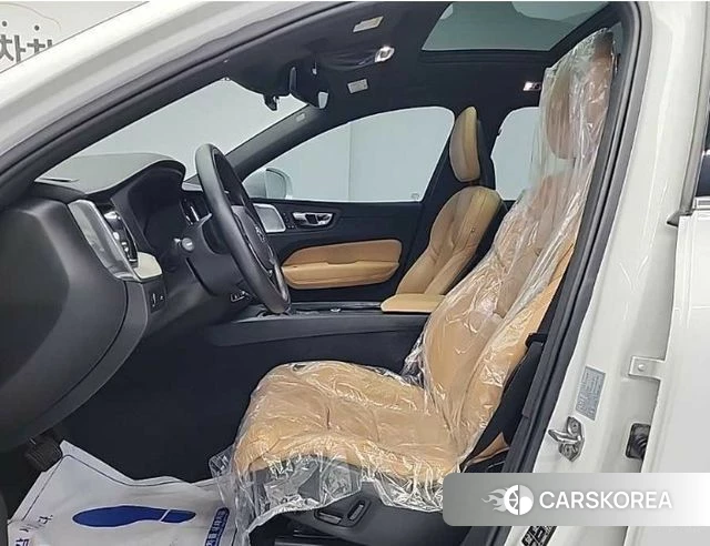 Volvo XC60 second Generation 2018 Белый из Кореи, фото 2