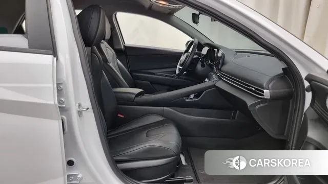 Hyundai Avante Hybrid (CN7) 2022 Белый из Кореи, фото 2