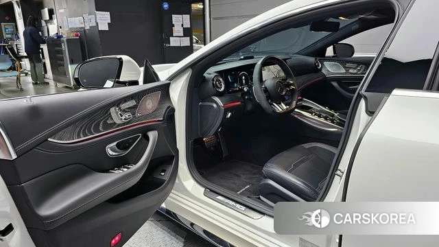 Mercedes-Benz AMG GT 2023 Белый из Кореи, фото 2