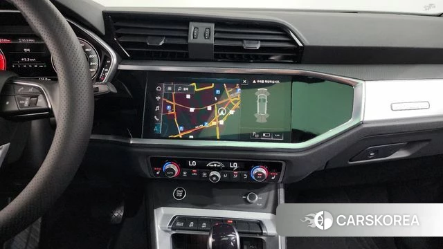 Audi Q3 (F3) 2023 Белый из Кореи, фото 2