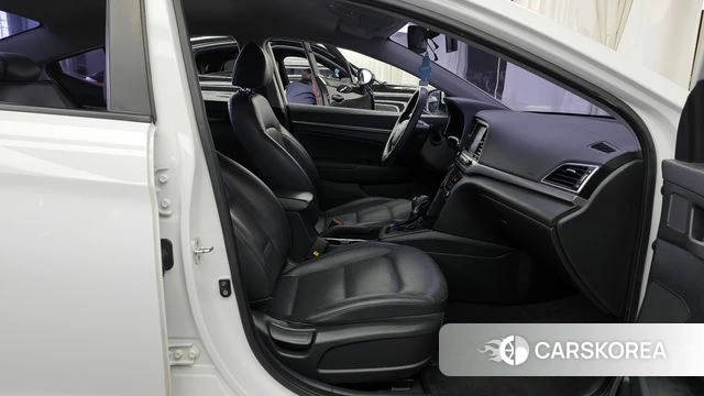 Hyundai Avante AD 2018 Белый из Кореи, фото 2
