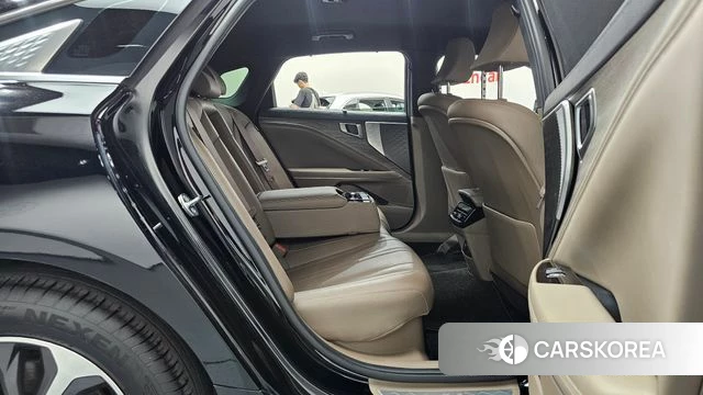 Kia K8 Hybrid 2023 Черный из Кореи, фото 2