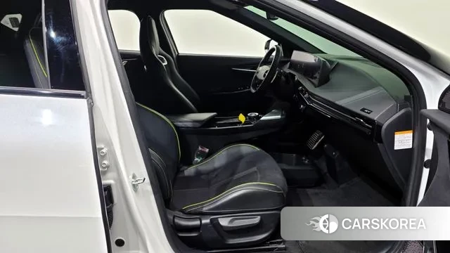 Kia EV6 2023 Белый из Кореи, фото 2