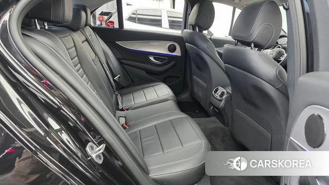 Mercedes-Benz E-Class W213 2019 Черный из Кореи, фото 2
