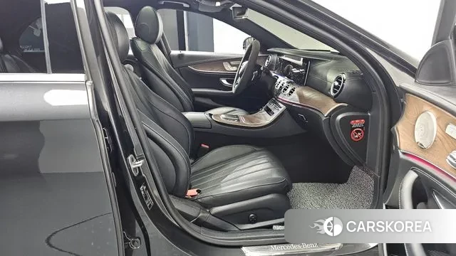 Mercedes-Benz E-Class W213 2022 Серый из Кореи, фото 2